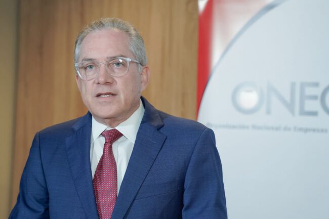 Ernesto Martínez, presidente de la ONEC