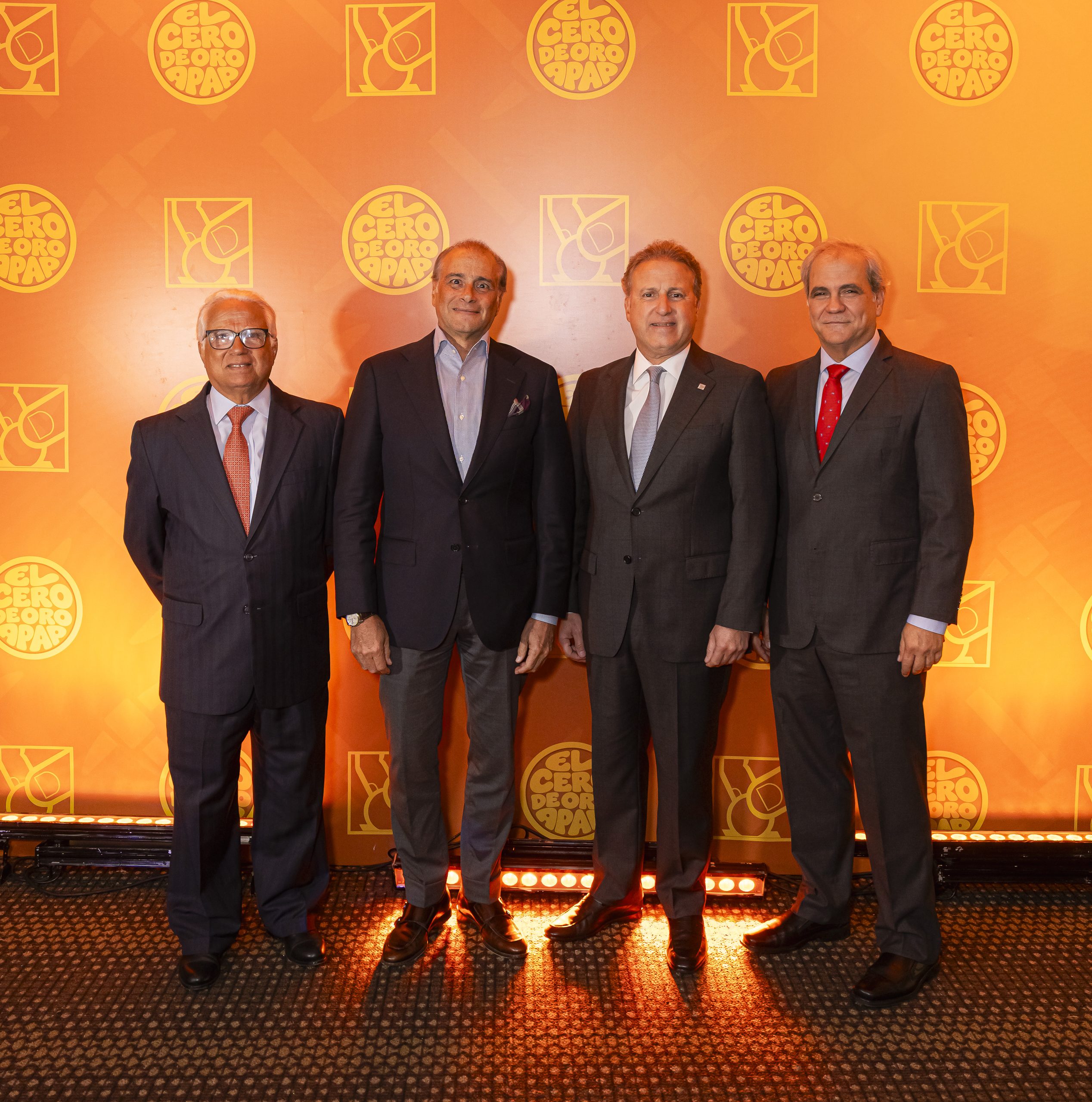 Luis López, Lawrence Hazoury, Gustavo Ariza, José María Estevaría Ería